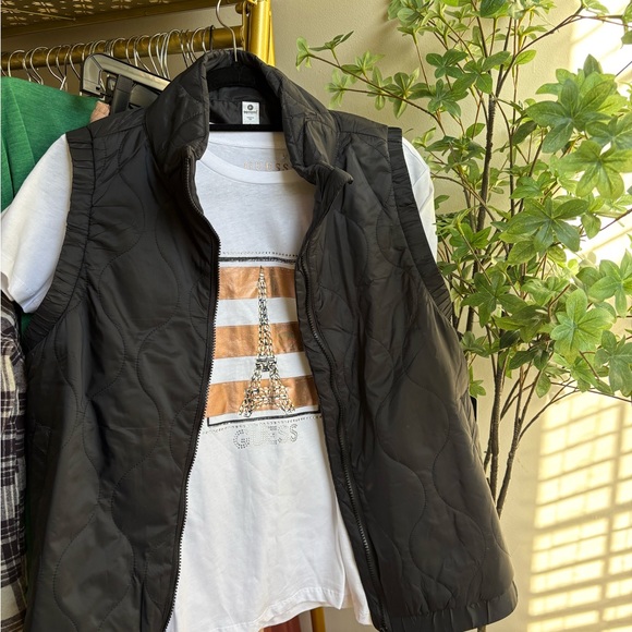 Guess White rhinestone embellished tee nwt - Picture 5 of 6